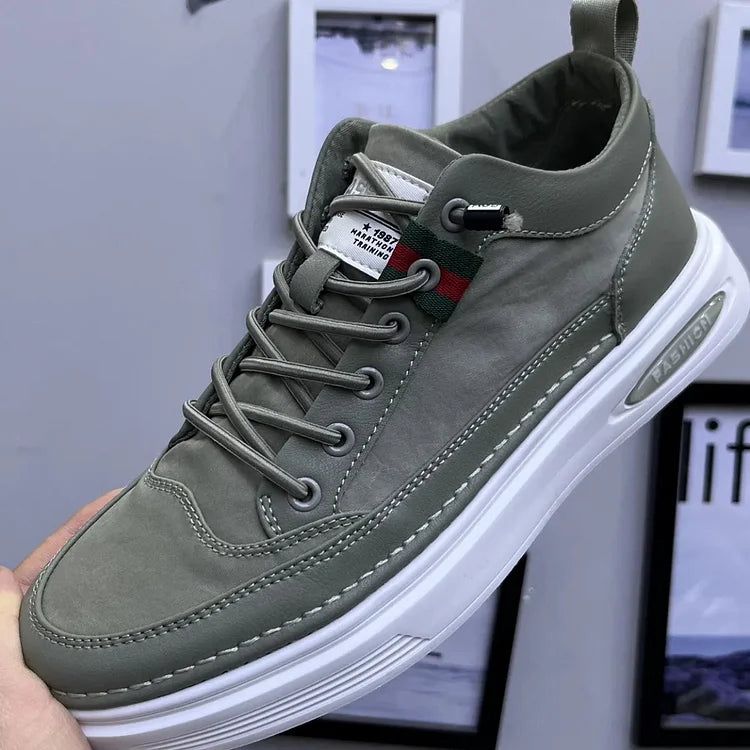 What Do the Lights on Shark Vacuums Mean? [Green, Red, Off]